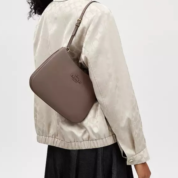 Coach Brown Shoulder Bag - Picture 3 of 9